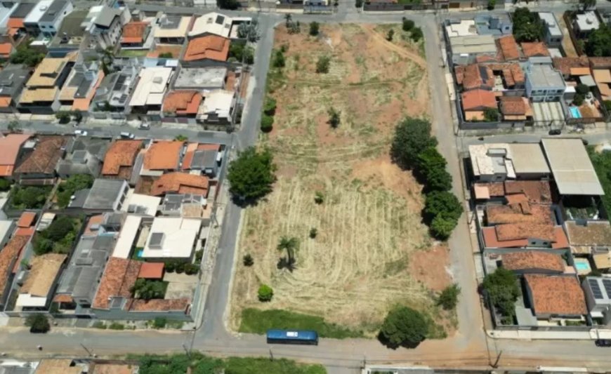 Praça Zacarias, no bairro Iporanga, tem ordem de serviço dada