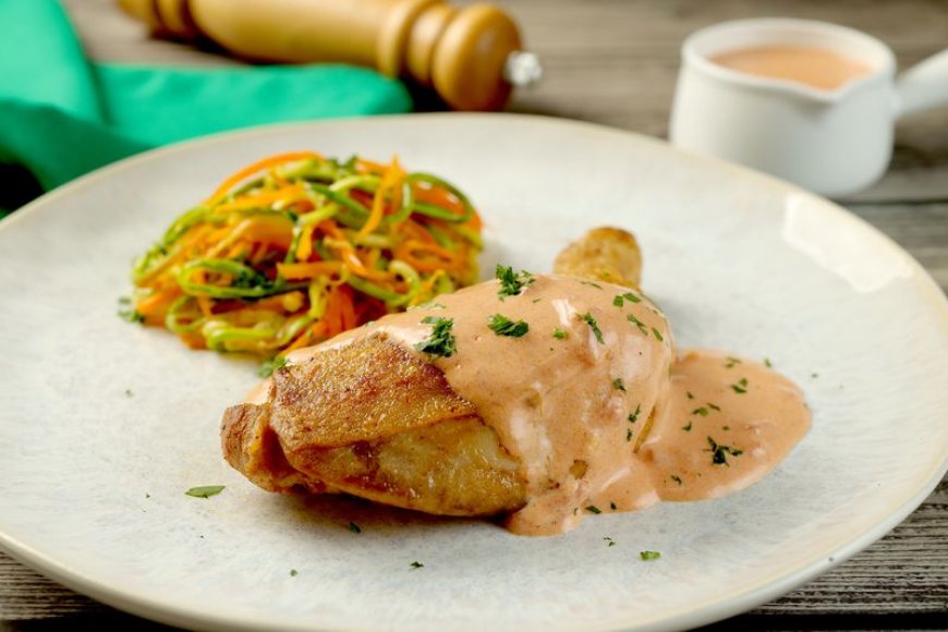 FRANGO AO MOLHO CREMOSO