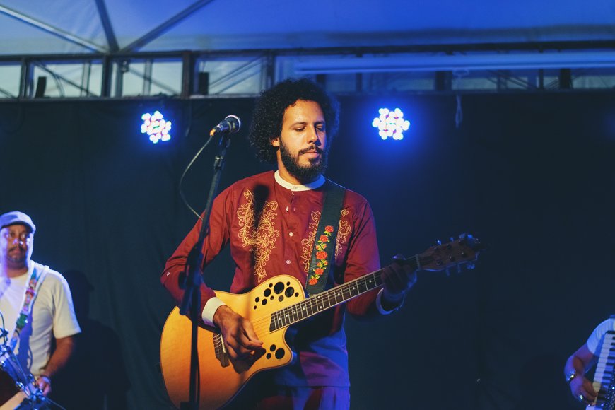 Sistema Fecomércio MG, por meio do Sesc em Minas, leva Minas ao Luar a Sete Lagoas com show de Zélia Duncan