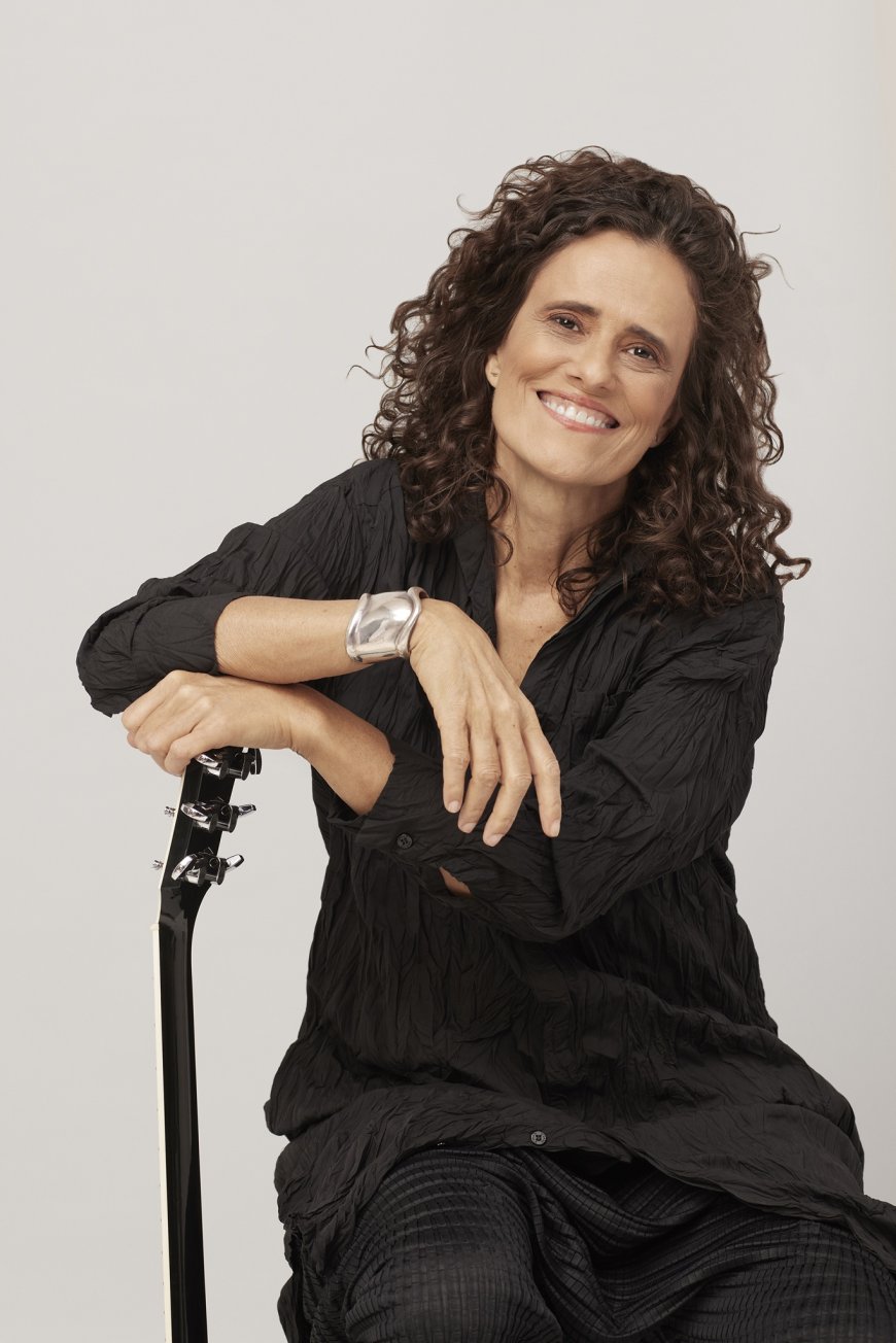 Sistema Fecomércio MG, por meio do Sesc em Minas, leva Minas ao Luar a Sete Lagoas com show de Zélia Duncan